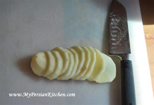 tahdig-with-potatoes2-custom